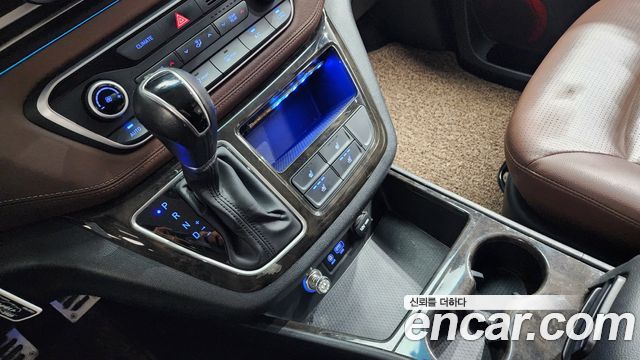 Hyundai Starex 2018 — photo 12