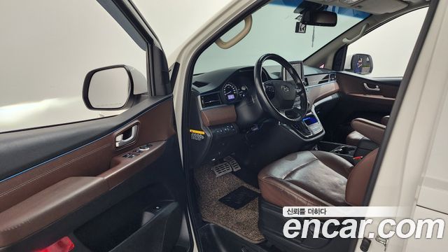 Hyundai Starex 2018 — photo 13