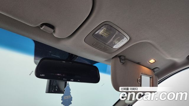 Hyundai Starex 2018 — photo 24
