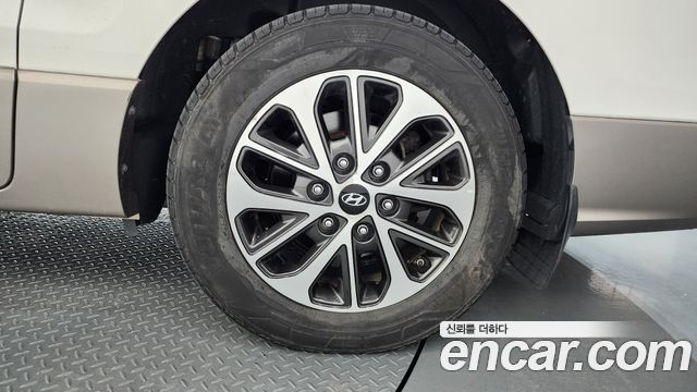 Hyundai Starex 2018 — photo 7