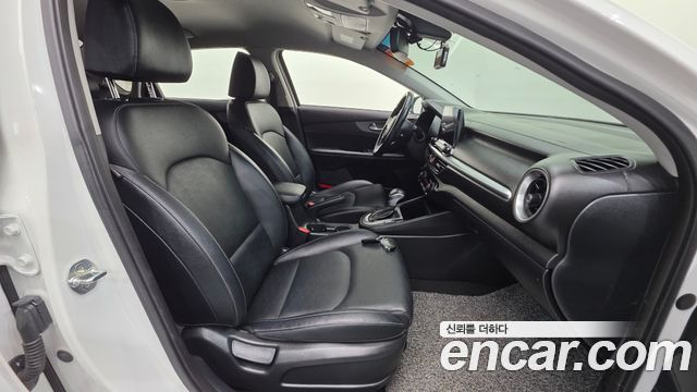 Kia K3 2019 — photo 13