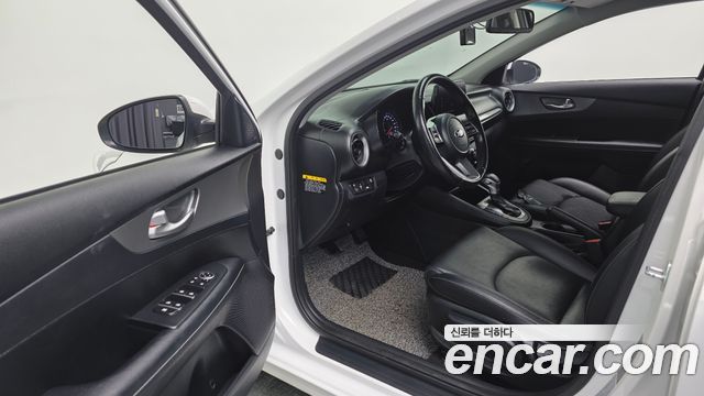 Kia K3 2019 — photo 17