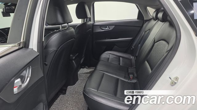 Kia K3 2019 — photo 16