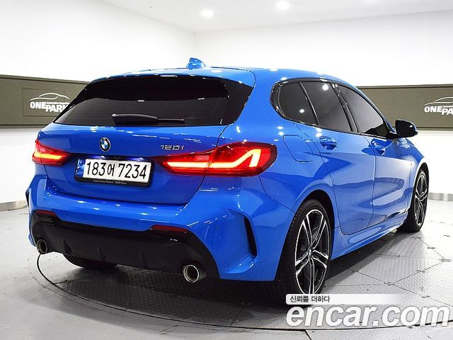 BMW 1-Series 2021 — photo 3