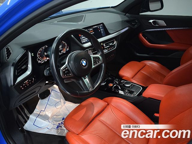 BMW 1-Series 2021 — photo 4
