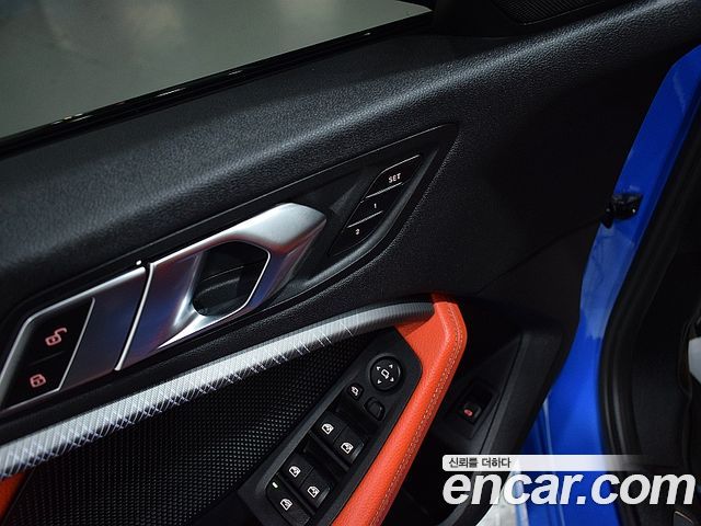 BMW 1-Series 2021 — photo 7