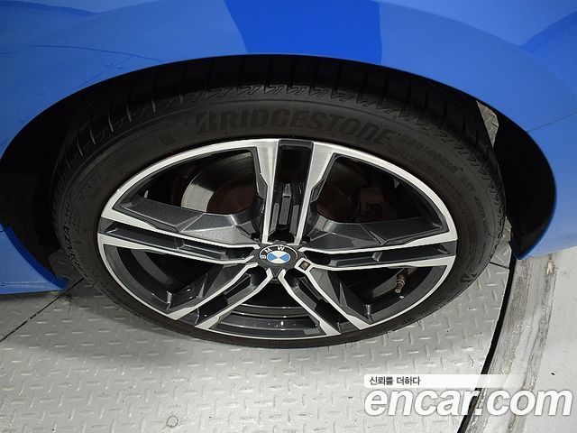BMW 1-Series 2021 — photo 19
