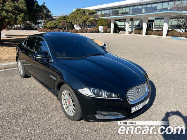 Jaguar XF 2014 — photo 2