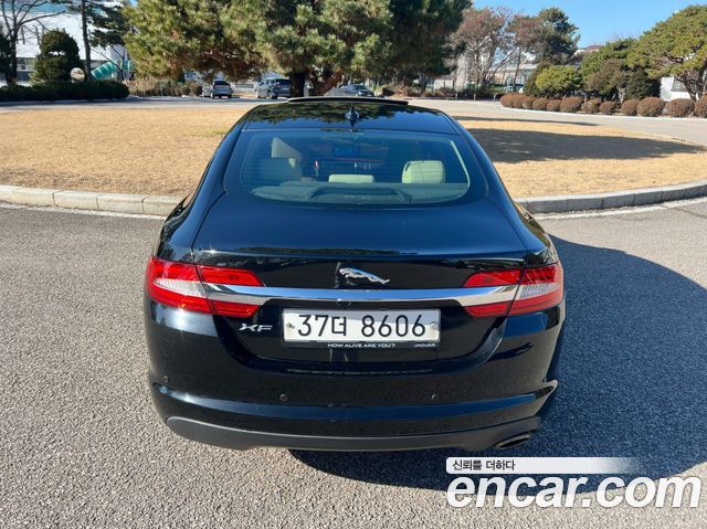 Jaguar XF 2014 — photo 5