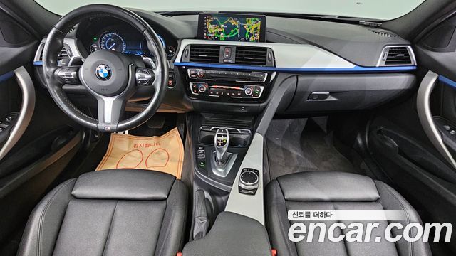 BMW 3-Series 2018 — photo 10