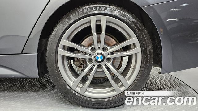 BMW 3-Series 2018 — photo 7