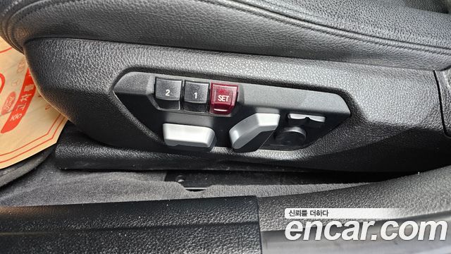 BMW 3-Series 2018 — photo 28