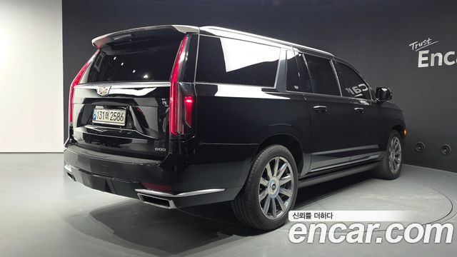 Cadillac Escalade 2021 — photo 2