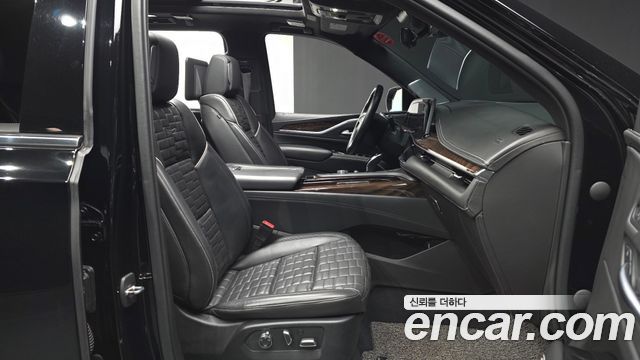 Cadillac Escalade 2021 — photo 11
