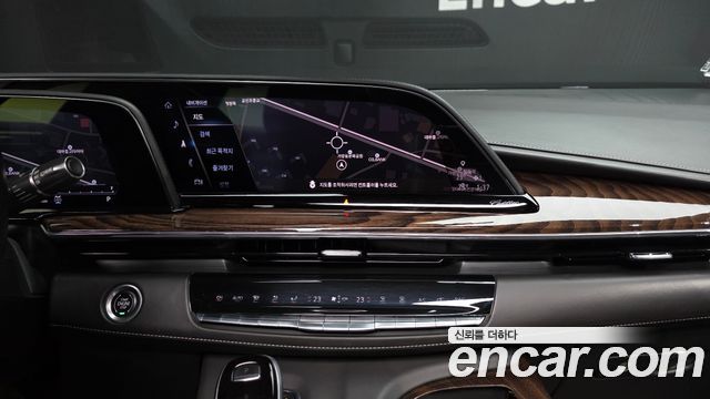 Cadillac Escalade 2021 — photo 14