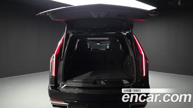 Cadillac Escalade 2021 — photo 20
