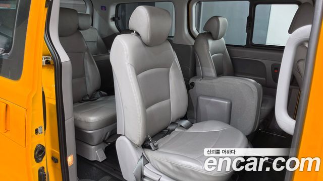 Hyundai Starex 2019 — photo 17