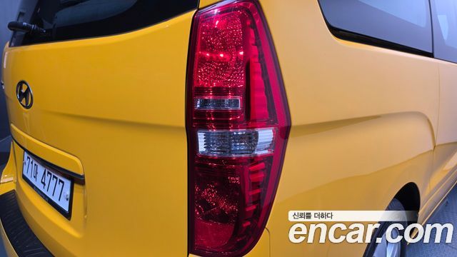 Hyundai Starex 2019 — photo 9