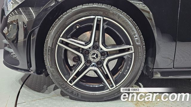 Mercedes-Benz CLA-Class 2023 — photo 5