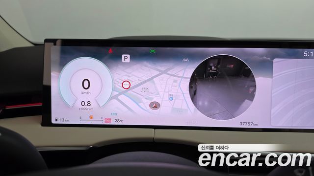 Genesis GV70 2025 — photo 11