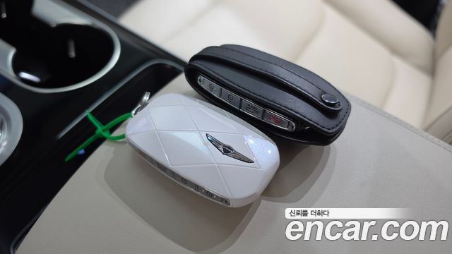 Genesis GV70 2025 — photo 22
