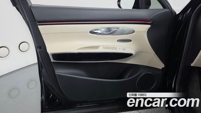 Genesis GV70 2025 — photo 14