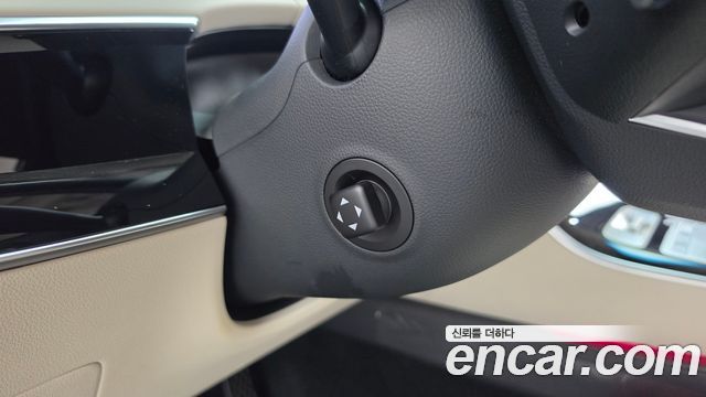 Genesis GV70 2025 — photo 30