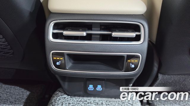 Genesis GV70 2025 — photo 40