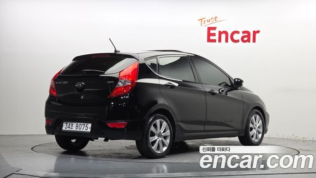 Hyundai Accent 2012 — photo 2