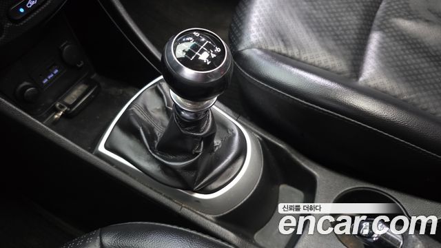 Hyundai Accent 2012 — photo 9