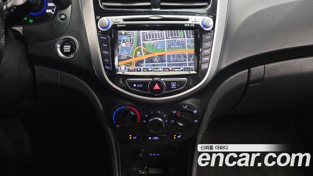 Hyundai Accent 2012 — photo 14
