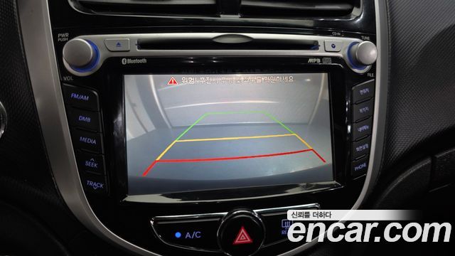 Hyundai Accent 2012 — photo 15