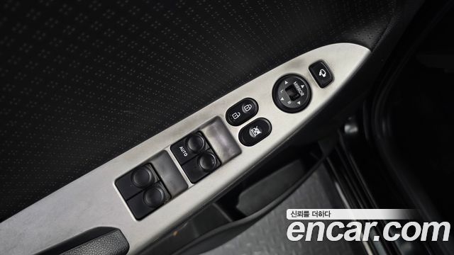 Hyundai Accent 2012 — photo 19