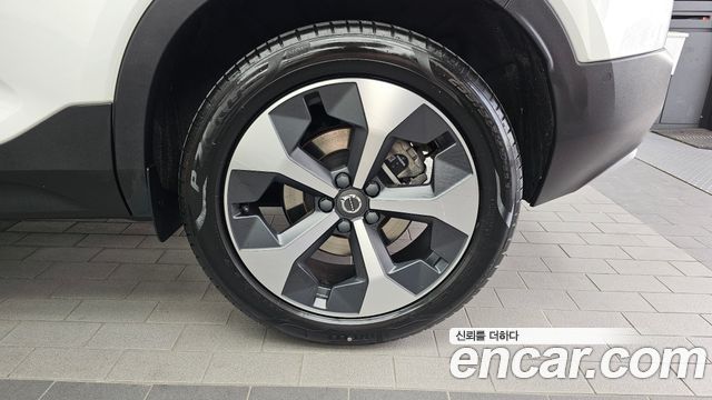 Volvo XC40 2023 — photo 7