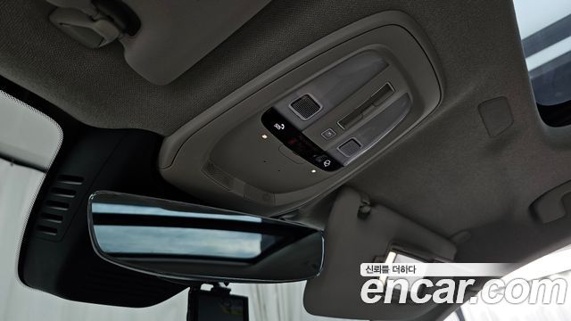 Volvo XC40 2023 — photo 31