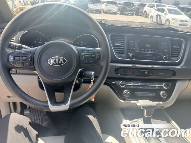 Kia Canival 2016 — photo 5