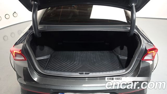 Kia K5 2020 — photo 32