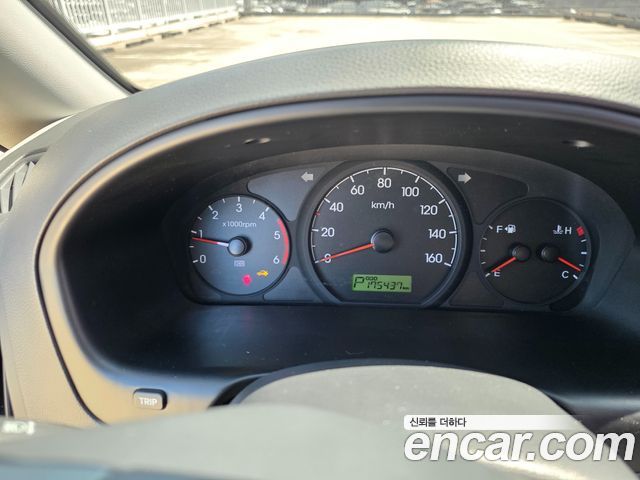 Hyundai Starex 2014 — photo 9