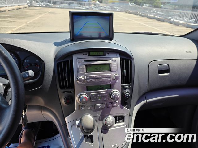 Hyundai Starex 2014 — photo 10
