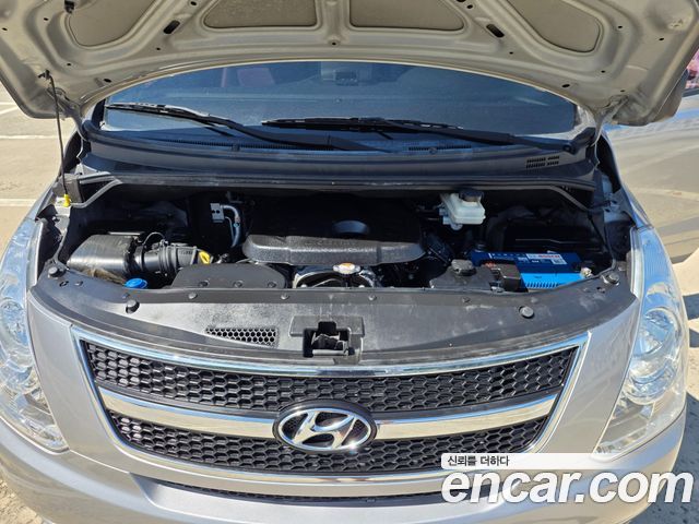 Hyundai Starex 2014 — photo 12