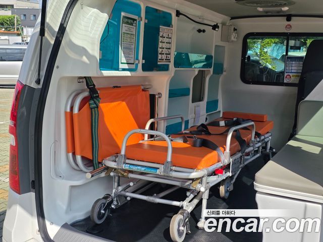 Hyundai Starex 2017 — photo 10