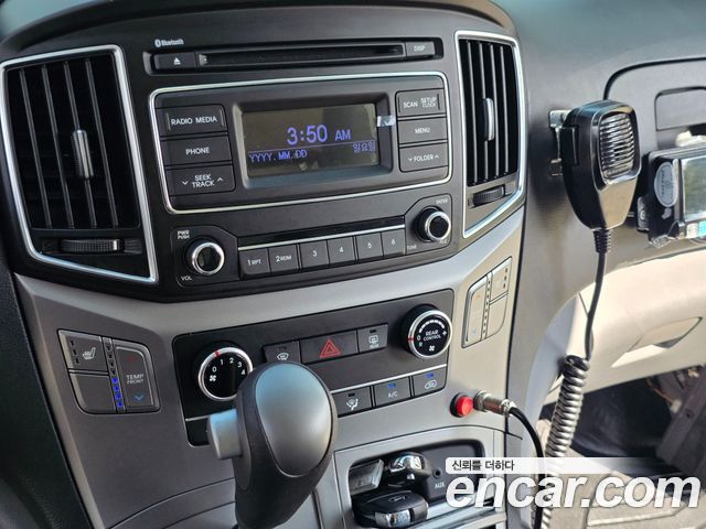 Hyundai Starex 2017 — photo 18