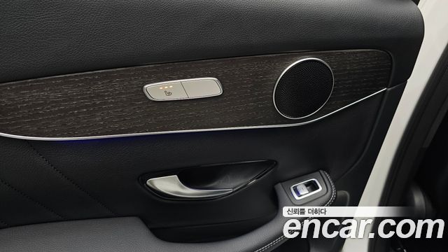 Mercedes-Benz GLC-Class 2020 — photo 25