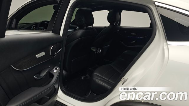 Mercedes-Benz GLC-Class 2020 — photo 16