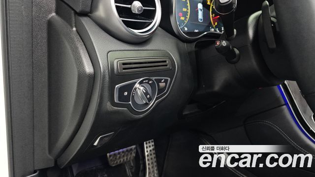 Mercedes-Benz GLC-Class 2020 — photo 29