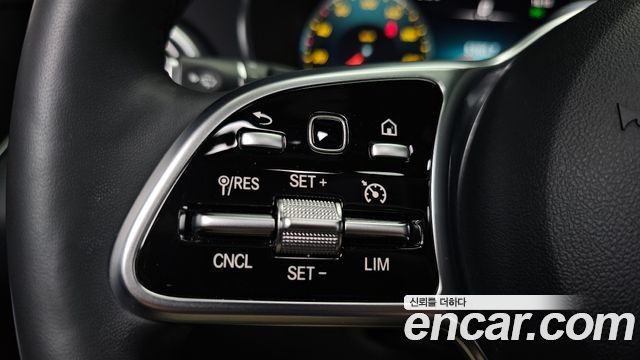 Mercedes-Benz GLC-Class 2020 — photo 30