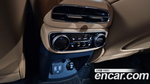 Genesis GV80 2021 — photo 24