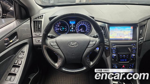 Hyundai Sonata 2014 — photo 19