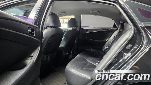 Hyundai Sonata 2014 — photo 16