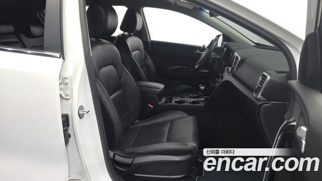 Kia Sportage 2016 — photo 11